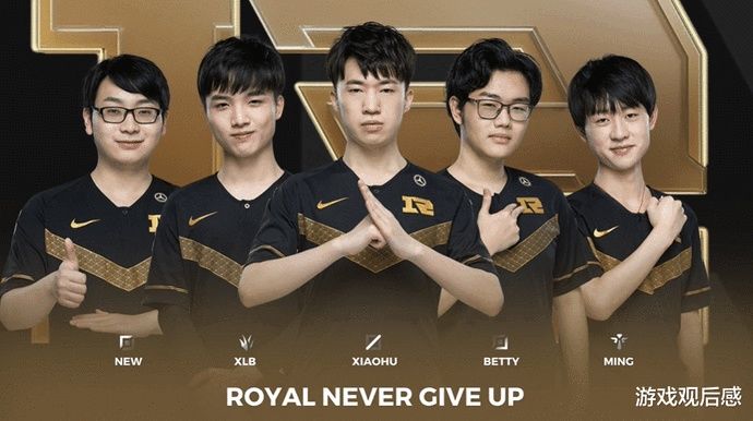 队服的申花 队服的申花