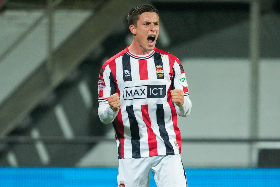 第一脚不是 第一脚不是